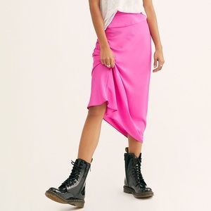 NWT Normani Bias Cut Skirt- Pink Size 4